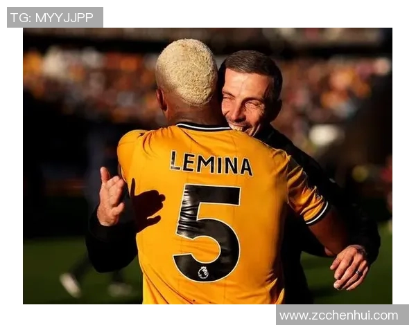 狼队与哈德斯菲激战正酣谁能在英超赛场上笑到最后